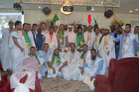 القنصل الدمان ولد همر في صورة جماعية مع الطلبة الموريتانيين في الحجاز 