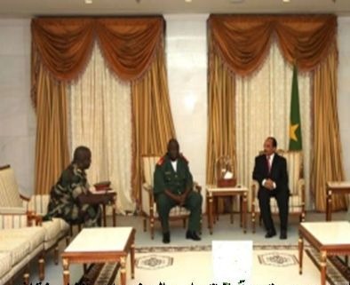 الرئيس عزيز يستقل بالرئاسة الجنرال آنطزنيو إنجاي " متهم بالتجار بالمخدارت "