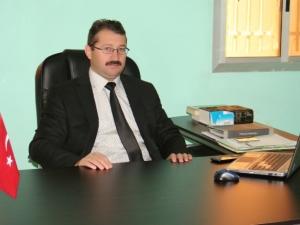 المدير العام لمدارس البرج السيد /  زكريا اوزويرك