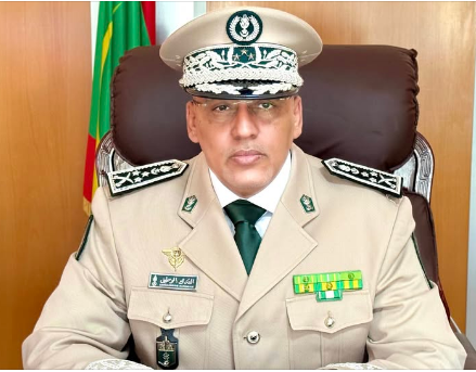 الفريق أحمد محمود ولد الطايع   /  قائد أركان الدرك الوطني